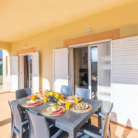 Villa In Gale Near Golden Sandy Beaches Вилла *