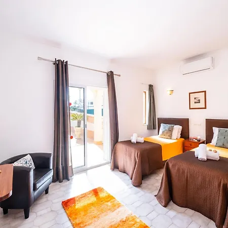 Villa In Gale Near Golden Sandy Beaches Вилла Албуфейра