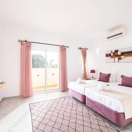 Вилла Villa In Gale Near Golden Sandy Beaches *