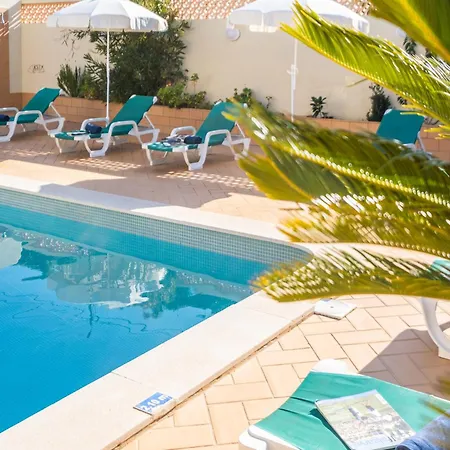 Villa In Gale Near Golden Sandy Beaches Албуфейра