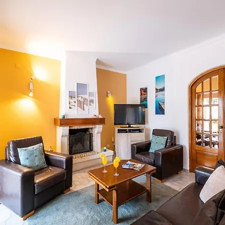 Villa Villa In Gale Near Golden Sandy Beaches